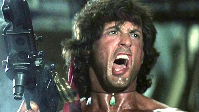 Imagem da notícia "Você é um covarde": Quentin Tarantino critica Sylvester Stallone e Rambo sem piedade