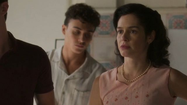 Imagem da notícia Resumo de Garota do Momento (28 de janeiro, terça): Clarice expulsa Beatriz, Anita chega ao limite e pede desquite, e muito mais!