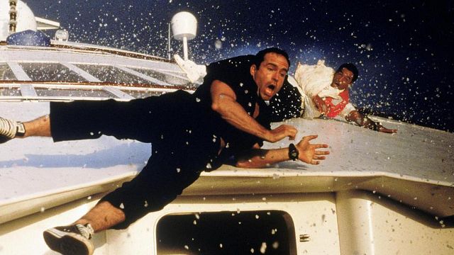 Imagem da notícia No streaming: Este é um dos melhores filmes de ação de todos os tempos, mas a sequência afundou (literalmente)