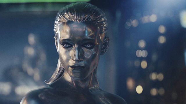 Imagem da notícia A Marvel fez a escolha certa ao mudar o gênero do Surfista Prateado: Nova versão enriquece o mito em torno do personagem do Quarteto Fantástico