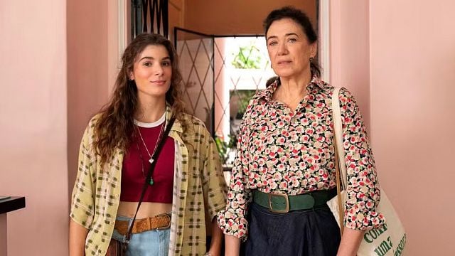 Imagem da notícia Tela Quente hoje (17/02): Filme A Lista traz uma emocionante história de afeto com Lilia Cabral e sua filha na vida real!