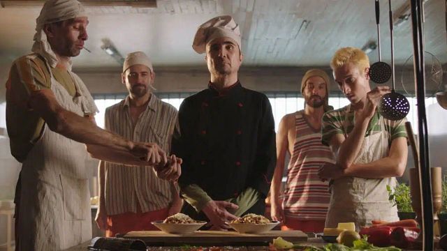 Imagem da notícia Um anti-herói cozinheiro, uma penitenciária e a máfia italiana: Estômago 2 ganha teaser com exclusividade do AdoroCinema
