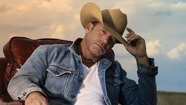 Imagem da notícia Esnobado em Hollywood por 10 anos, ele acaba de fechar um contrato bilionário na televisão: "Era como a indústria me via"