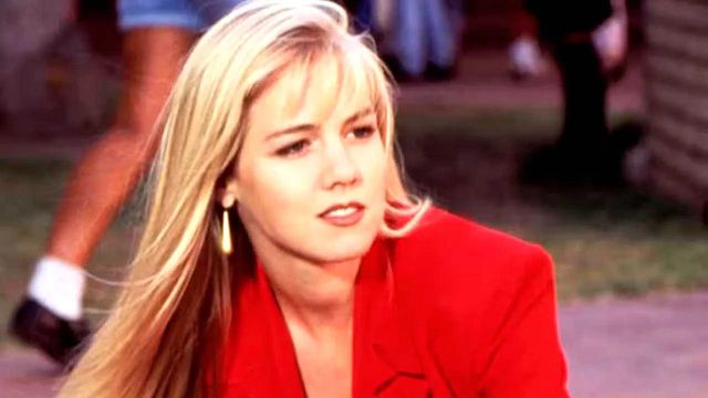 Imagem da notícia Ela era Kelly Taylor em Barrados no Baile: O que aconteceu com Jennie Garth?