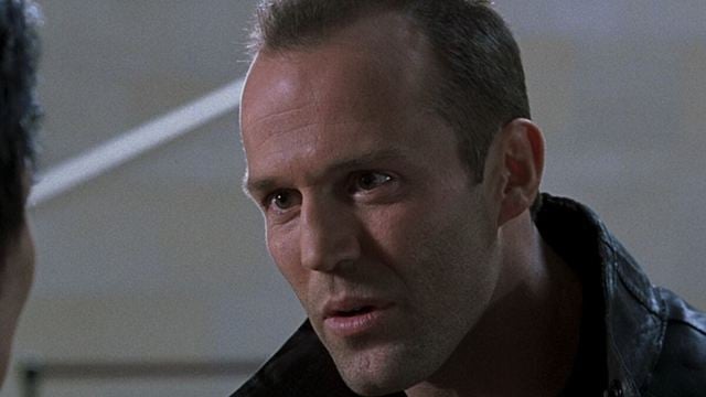 Uma ficção científica com Jason Statham que foi injustamente esquecida: Um grande show que estava 20 anos à frente da Marvel