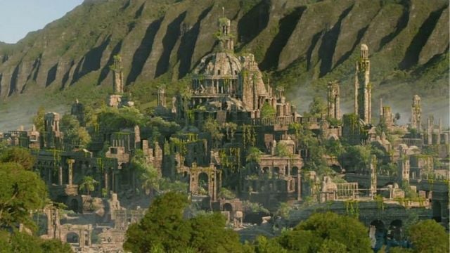 Imagem da notícia No streaming: Neste filme de aventura para a família, Michael Caine monta uma abelha gigante!