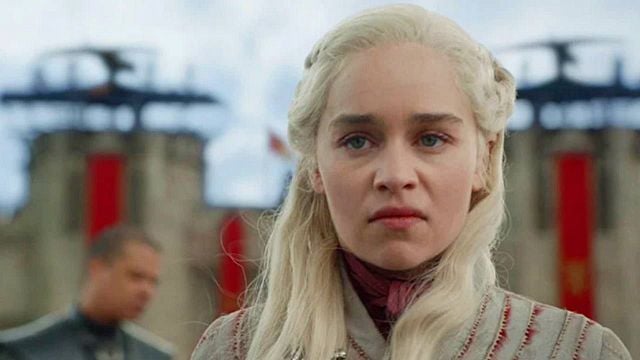 Imagem da notícia "Eu fiquei tão irritada": Emilia Clarke não gostou do destino de Daenerys Targaryen em Game of Thrones