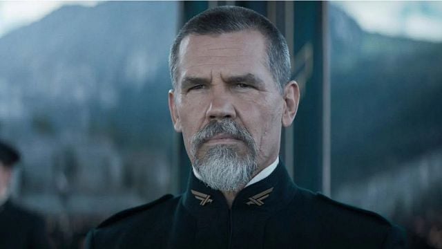 “O que diabos está acontecendo?”: O dia que Josh Brolin testemunhou John Travolta tentar curar Marlon Brando com a cientologia