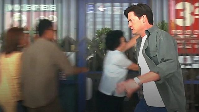 Imagem da notícia O roteirista de Jurassic Park dirigiu seu próprio filme sobre blecaute e mostrou as piores coisas que os humanos fariam nesses casos