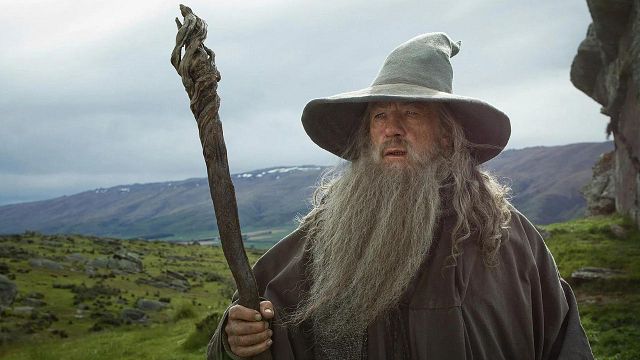 Imagem da notícia "É melhor eles serem rápidos!": Ian McKellen tem boas notícias para os fãs de O Senhor dos Anéis e pode voltar como Gandalf