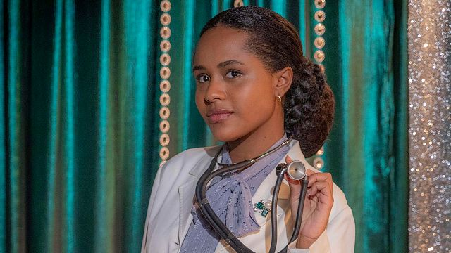 Imagem da notícia Resumo de Garota do Momento: Próximo capítulo, sexta-feira, 20 de dezembro - Anita estreia quadro no programa, Glorinha confirma sabotagem e mais