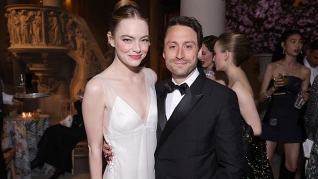 Emma Stone chantageou Kieran Culkin para que ele não desistisse desse aclamado filme: Agora, ator leva um Globo de Ouro para casa