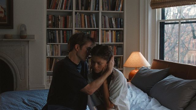 Imagem da notícia "Eles são muito diferentes": Zendaya ficou chocada com a transformação de Robert Pattinson depois de protagonizarem O Drama juntos