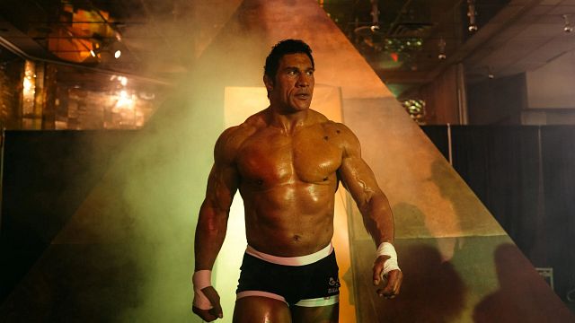 Imagem da notícia The Rock vai parar de fazer filmes de ação após Coração de Lutador? Dwayne Johnson se entregou ao drama em cinebiografia que pode levá-lo ao Oscar 2026