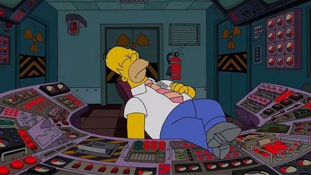 Imagem da notícia Como Homer Simpson conseguiu nunca ser demitido? 36 temporadas depois, finalmente há uma resposta