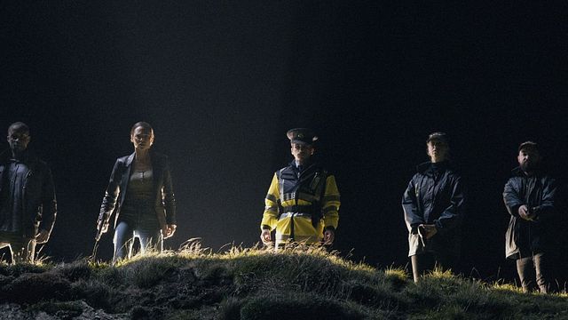 Imagem da notícia A minissérie de 7 episódios, que se tornou um sucesso inesperado na Netflix, começa e termina em uma única tarde