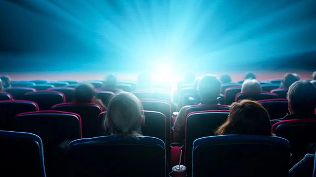 Imagem da notícia Inteligência artificial, mudança na duração de filmes e mais: Como o cinema vai estar daqui a 25 anos?