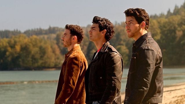Imagem da notícia Após quase duas décadas, clássico da Disney ganha continuação: Camp Rock 3 já está disponível no streaming