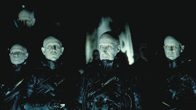 Imagem da notícia Um dos melhores filmes de ficção científica dos anos 90: Antecipou Matrix e tem uma sequência secreta que quase ninguém conhece!