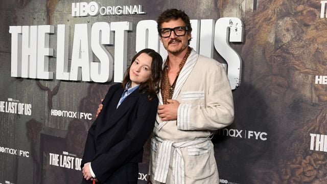 Bella Ramsey confessa ter medo de fãs obcecados por Pedro Pascal: “Não sei se ele ainda está gostando”