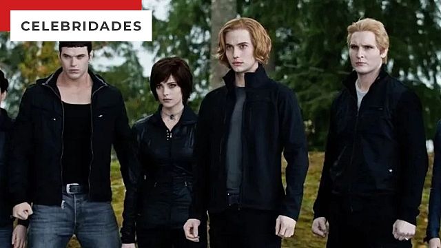 Imagem da notícia Crepúsculo: Família Cullen se reúne 10 anos após o fim da saga em foto nostálgica; atriz tinha crush em antigo colega