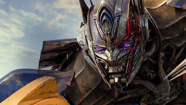 Imagem da notícia Odiado pela crítica, mas com 600 milhões de dólares no bolso: O filme mais polêmico de Transformers ainda divide opiniões