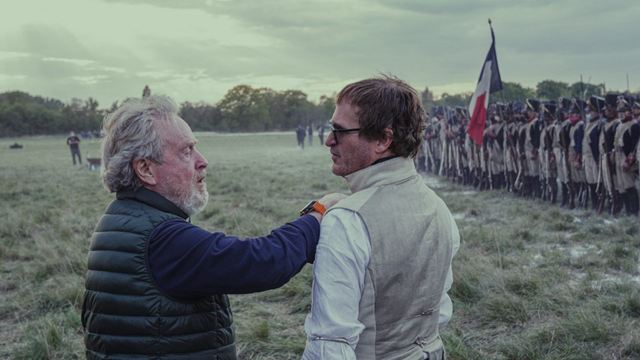 Ridley Scott dirigiu Joaquin Phoenix no set de Napoleão com cenários grandiosos e batalhas monumentais (Exclusivo)