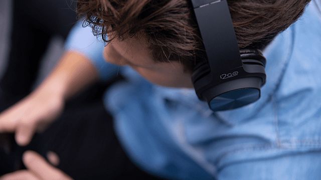 Imagem da notícia O fone ideal para ver séries em qualquer lugar: I2GO dobrável com 40% de desconto