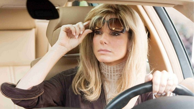 Imagem da notícia "Era o único jeito de chamar atenção": Antes vencer o Oscar, Sandra Bullock aprendeu uma grande lição de vida no ensino médio