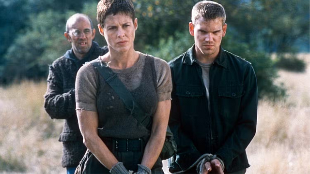 Imagem da notícia Cancelada após apenas 3 episódios! Por que essa série de ficção científica do criador de Arquivo X foi tirada do ar há 27 anos?