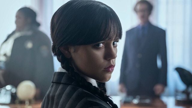 Imagem da notícia Más notícias para os fãs de Wandinha: 3ª temporada da série de Jenna Ortega vai demorar muito para chegar à Netflix