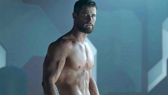 Imagem da notícia O treino da estrela da Marvel, Chris Hemsworth, é simplesmente insano: "Não tentem isso em casa", alerta ator