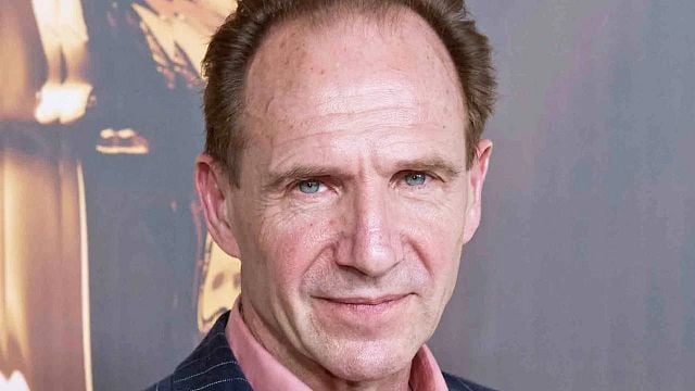 Imagem da notícia "Foi o pior dos piores": 28 anos depois, Ralph Fiennes lamenta ter estrelado este filme, que tem uma classificação de 2,5 em 5