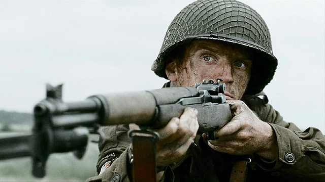 Imagem da notícia No streaming: Esta obra-prima de guerra criada por Tom Hanks ganhará sequência 22 anos depois - e mal podemos esperar