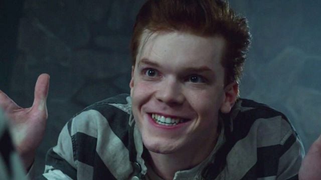 Imagem da notícia Ele foi proibido pela Warner de usar seu nome e o cabelo verde, mas é o "Coringa mais Coringa" visto no universo live-action do Batman