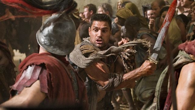 Imagem da notícia É uma das séries mais trágicas da TV, mas o criador de Spartacus não se arrepende - e tem razão!