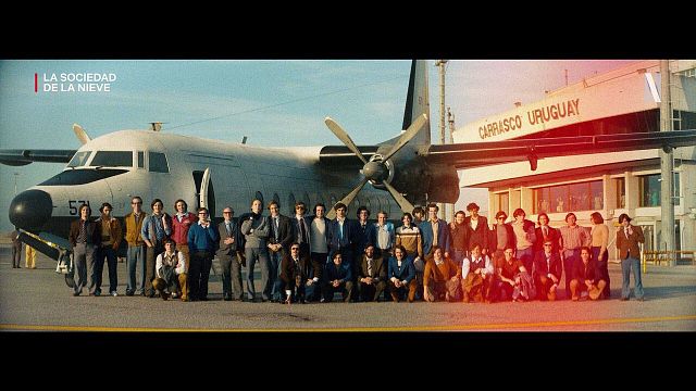 Imagem da notícia "Medidas extremas para ficarem vivos": Novo filme da Netflix conta história real de acidente chocante com time de atletas