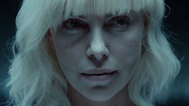 Imagem da notícia Essa é a versão feminina de John Wick: Estilosa, brutal e que entrega uma das melhores cenas de ação de todos os tempos