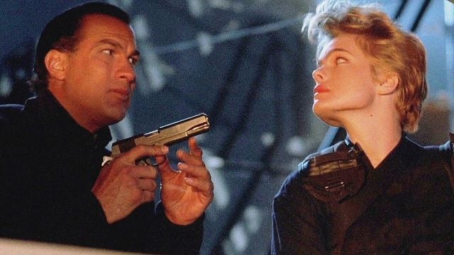 "Um pé no saco": Diretor que trabalhou duas vezes com Steven Seagal tem duras críticas à estrela do cinema de ação