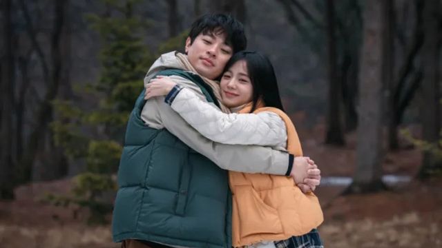 Imagem da notícia Um pouco de The Walking Dead com Parasita: Esse é o novo drama coreano estrelado por integrante do BLACKPINK no streaming