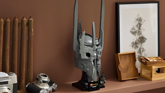 Imagem da notícia Menor preço histórico! Loja oficial da LEGO faz liquidação de Capacete do Sauron do set O Senhor dos Anéis na Amazon