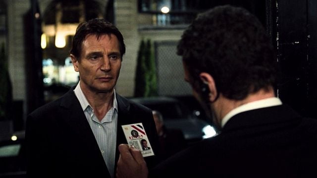 Imagem da notícia "Implorei ao diretor para que me deixassem cortar essa cena": Liam Neeson admite sentir vergonha de uma das melhores cenas de sua carreira