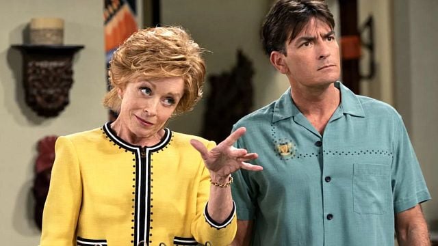 Imagem da notícia Holland Taylor, aos 83 anos, revela a verdade sobre Dois Homens e Meio: "Nunca me pagaram bem"