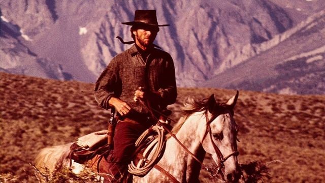 ‘É uma m*rda’: John Wayne humilhou Clint Eastwood por causa de uma produção que levou quase 40 anos para ser feita