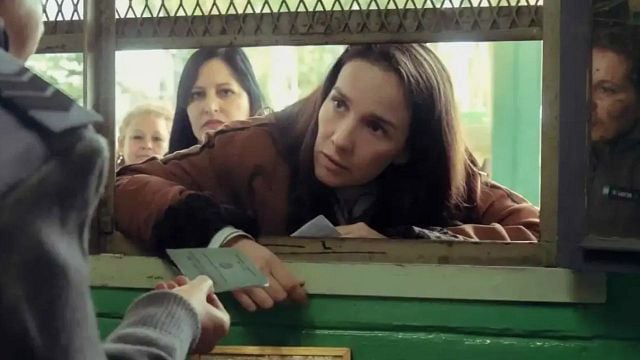 Imagem da notícia O filme Top 1 da Netflix hoje é baseado em um história real emocionante: Isto é o que está por trás de A Mulher da Fila