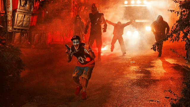 Imagem da notícia Este remake de terror era considerado "inédito", mas agora chegou aos cinemas mais cedo do que o esperado!