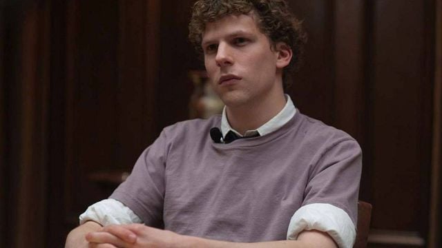 Imagem da notícia Ator que fez Mark Zuckerberg rejeita associação com bilionário e detona: "Está fazendo coisas problemáticas"