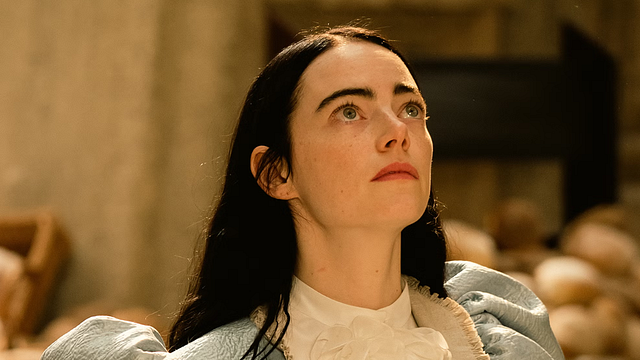 Imagem da notícia Barbie para adultos: Filme de ficção científica provocativo emociona com Emma Stone e peito cortado