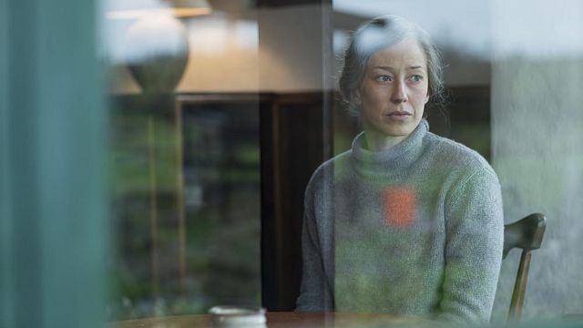 Imagem da notícia Se você curtiu o monólogo de Carrie Coon em The White Lotus, deveria conferir essa série injustiçada com 91% de aprovação