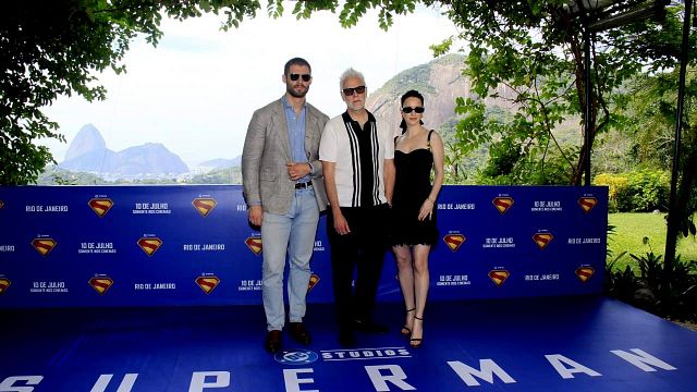 Imagem da notícia Clark Kent no Carnaval? Elenco de Superman fala sobre Krypto, os desafios da DC e até canta hit do Brasil: "Fiquei sem palavras!" (Exclusivo)